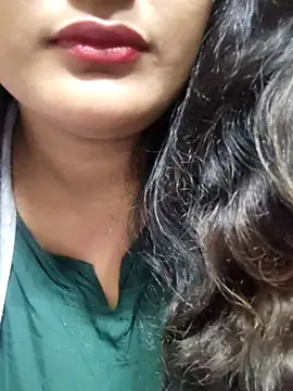 Cute pinkii online show from January 5, 2026, 7:50 pm