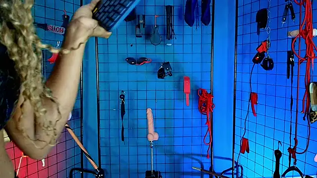 Snapshot of MrEbonybdsm chatting on December 22, 2025, 12:38 pm MrEbonybdsm online show from December 22, 2025, 12:38 pm