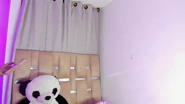 JulianaCarter online show from October 8, 2025, 7:36 pm