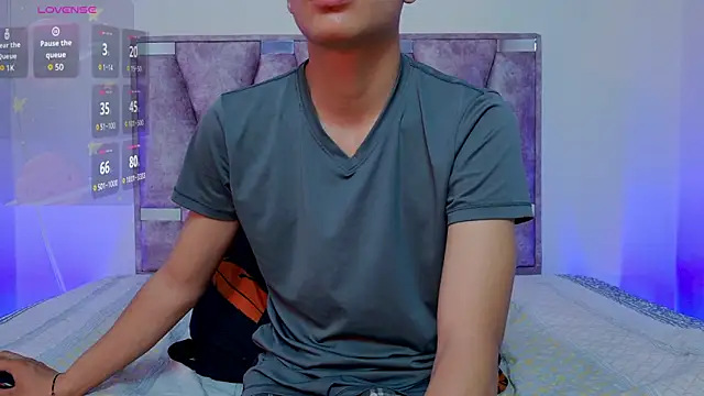 lana and liam  online show from September 14, 2025, 10:37 am