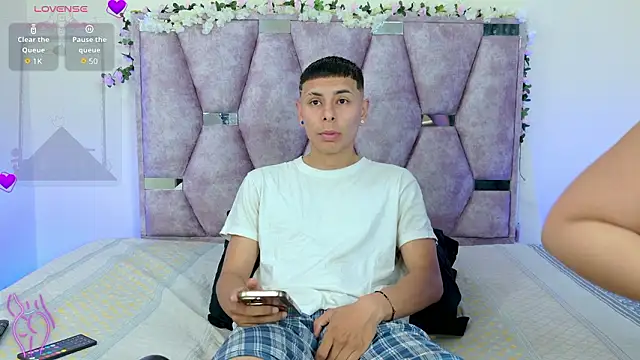 lana and liam  online show from February 15, 2026, 10:36 am