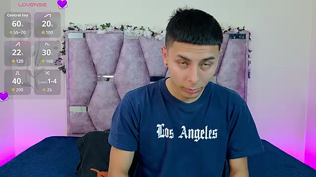 lana and liam  online show from November 13, 2025, 9:24 am