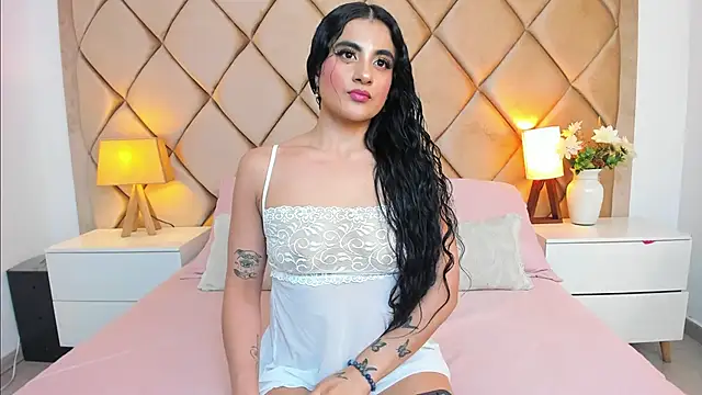 AngelinaDuvall online show from October 1, 2025, 11:58 am