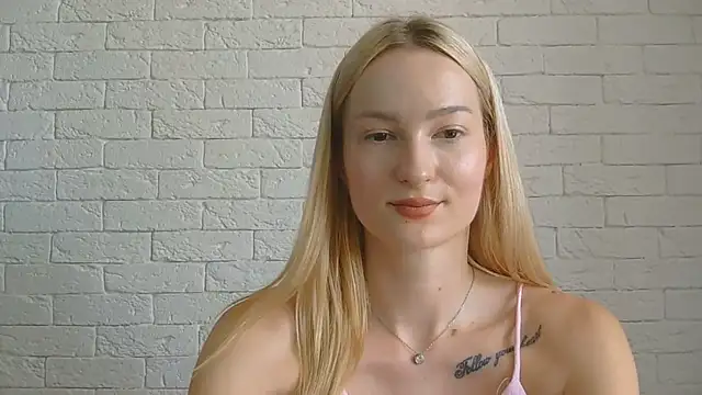 Snapshot of Alice_Sweet_01 chatting on July 15, 2026, 11:39 am Alice Sweet 01 online show from July 15, 2026, 11:39 am
