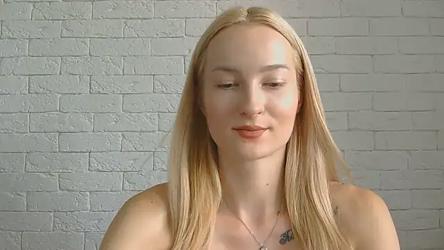 Snapshot of Alice_Sweet_01 chatting on July 25, 2026, 11:27 am Alice Sweet 01 online show from July 25, 2026, 11:27 am