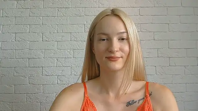 Snapshot of Alice_Sweet_01 chatting on August 7, 2026, 10:32 am Alice Sweet 01 online show from August 7, 2026, 10:32 am