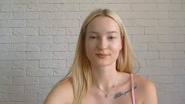 Snapshot of Alice_Sweet_01 chatting on June 30, 2026, 1:00 pm Alice Sweet 01 online show from June 30, 2026, 1:00 pm