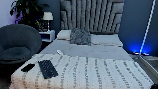 stephane rouss online show from October 29, 2025, 7:46 pm