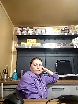 KimmyAghora online show from October 1, 2025, 12:20 pm