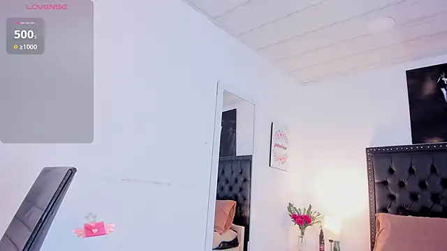 ScarlettVell online show from November 22, 2025, 6:23 am