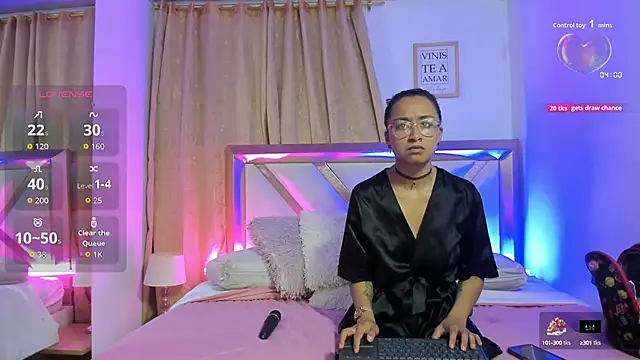 Snapshot of bravepetunia chatting on October 3, 2025, 12:17 pm bravepetunia online show from October 3, 2025, 12:17 pm