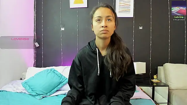 Snapshot of bravepetunia chatting on September 12, 2025, 11:43 am bravepetunia online show from September 12, 2025, 11:43 am