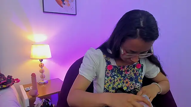 Snapshot of bravepetunia chatting on November 24, 2025, 2:06 pm bravepetunia online show from November 24, 2025, 2:06 pm