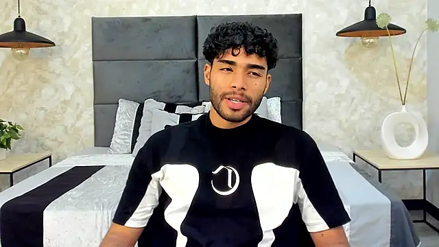 RaphaelDufort online show from November 16, 2025, 11:52 pm