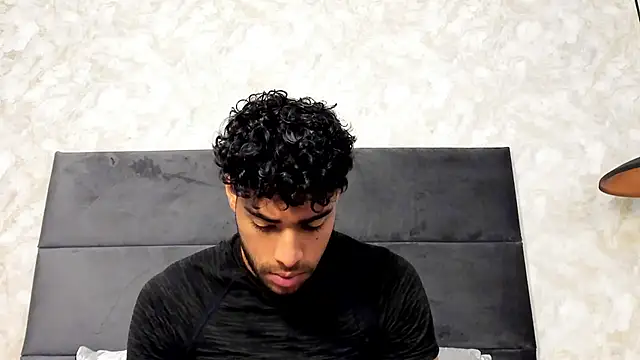 RaphaelDufort online show from October 16, 2025, 9:01 pm