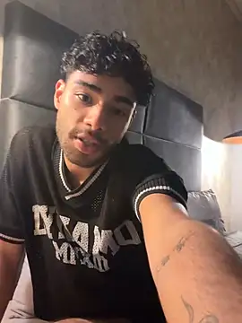 RaphaelDufort online show from November 20, 2025, 10:42 pm