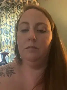 Domimommy420 online show from October 1, 2025, 9:40 pm