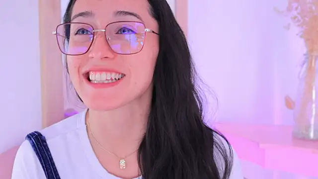 Snapshot of Ginevra_esposito chatting on October 9, 2025, 12:49 pm Ginevra esposito online show from October 9, 2025, 12:49 pm