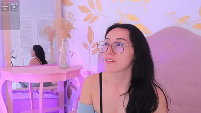 Snapshot of Ginevra_esposito chatting on November 12, 2025, 12:42 pm Ginevra esposito online show from November 12, 2025, 12:42 pm