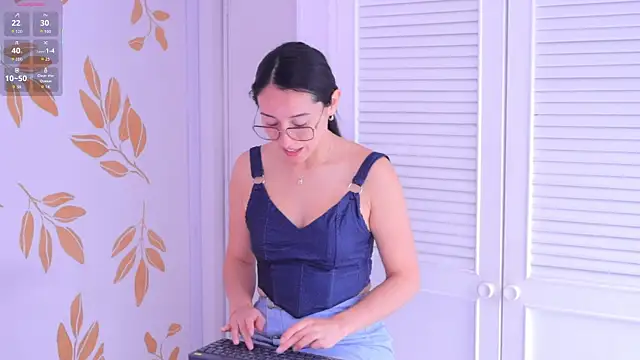 Snapshot of Ginevra_esposito chatting on October 4, 2025, 1:01 pm Ginevra esposito online show from October 4, 2025, 1:01 pm