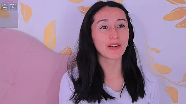 Snapshot of Ginevra_esposito chatting on October 13, 2025, 1:02 pm Ginevra esposito online show from October 13, 2025, 1:02 pm