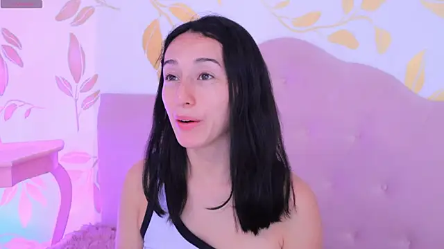 Snapshot of Ginevra_esposito chatting on September 12, 2025, 1:00 pm Ginevra esposito online show from September 12, 2025, 1:00 pm