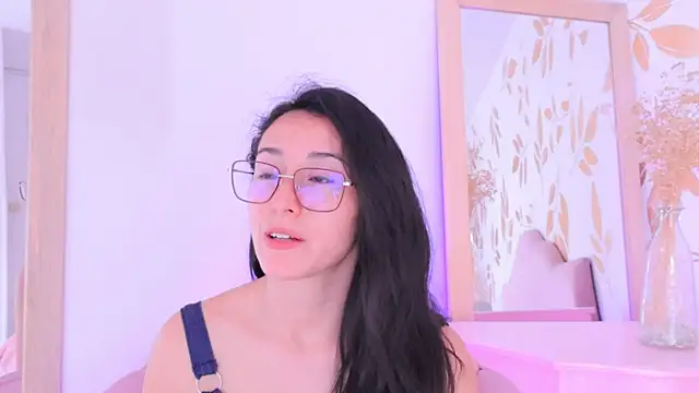 Snapshot of Ginevra_esposito chatting on November 25, 2025, 1:11 pm Ginevra esposito online show from November 25, 2025, 1:11 pm