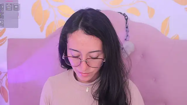 Snapshot of Ginevra_esposito chatting on October 18, 2025, 1:02 pm Ginevra esposito online show from October 18, 2025, 1:02 pm