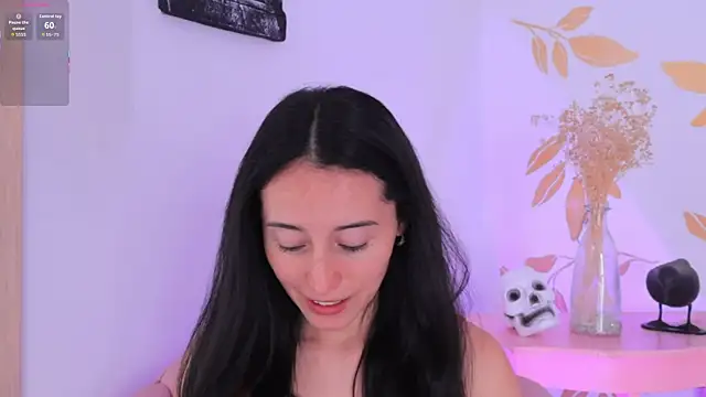 Snapshot of Ginevra_esposito chatting on October 15, 2025, 12:35 pm Ginevra esposito online show from October 15, 2025, 12:35 pm