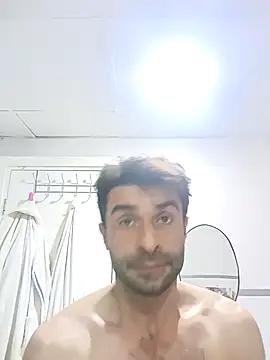 alex10alexx online show from November 3, 2025, 2:53 pm