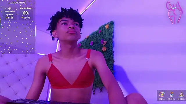 Ivone Rose  online show from October 4, 2025, 12:39 pm