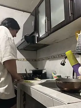 Electraweb 09 online show from February 13, 2026, 3:12 pm