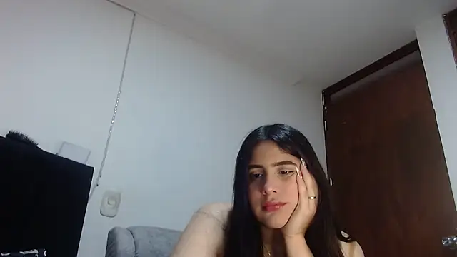 Snapshot of Electraweb_09 chatting on October 29, 2025, 4:06 pm Electraweb 09 online show from October 29, 2025, 4:06 pm