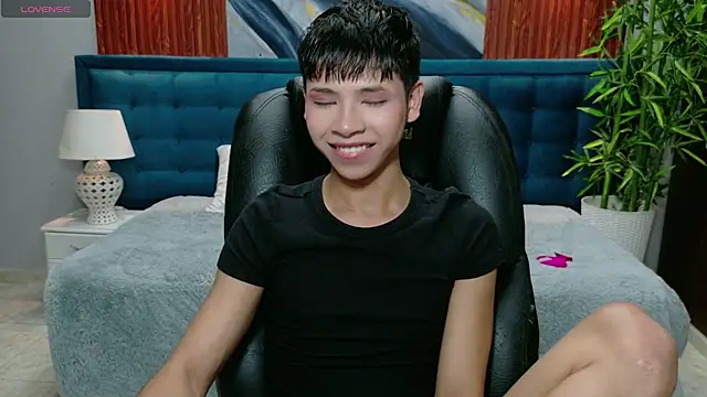 dilan 911 online show from November 18, 2025, 5:49 pm