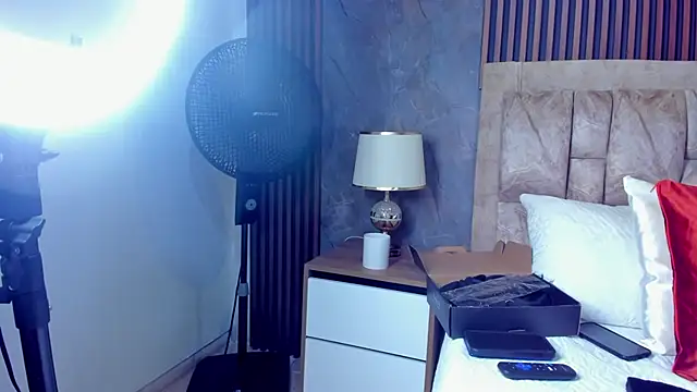 linda cabal online show from September 23, 2025, 10:28 pm