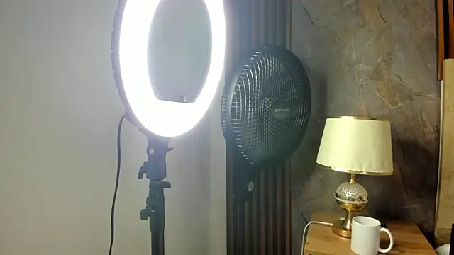 linda cabal online show from September 13, 2025, 10:10 pm