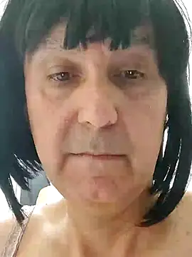 Emily de Carla online show from October 6, 2025, 6:47 am