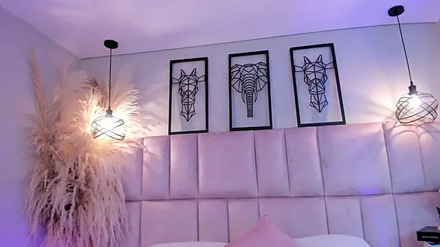 Dark nina  online show from October 2, 2025, 3:32 am