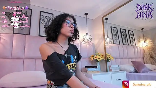 Dark nina  online show from October 3, 2025, 6:15 am