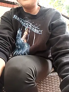 aishathornee online show from February 25, 2026, 8:30 pm