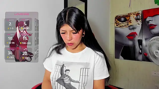 Raven Rouge  online show from September 18, 2025, 4:59 am