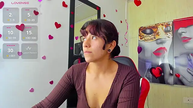 Raven Rouge  online show from March 17, 2026, 9:18 pm