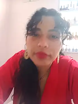 Snapshot of Vikyvoyeur chatting on April 24, 2026, 9:39 pm Vikyvoyeur online show from April 24, 2026, 9:39 pm
