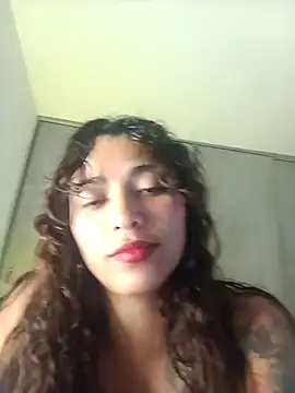 Snapshot of Vikyvoyeur chatting on March 6, 2026, 3:56 am Vikyvoyeur online show from March 6, 2026, 3:56 am