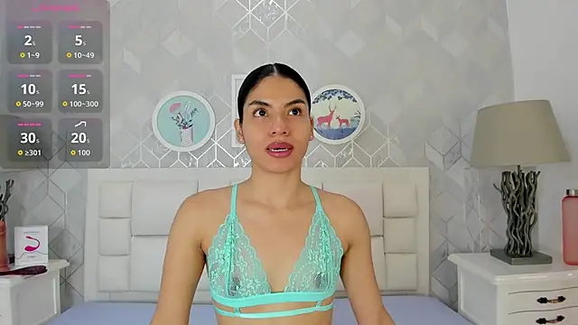 naia cox online show from September 16, 2025, 3:40 am