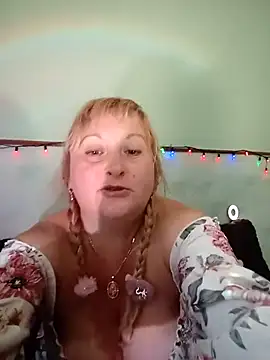 XHelenaX90 online show from September 24, 2025, 9:05 am