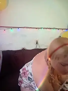 XHelenaX90 online show from September 30, 2025, 11:49 am