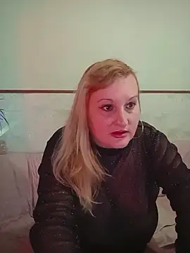 XHelenaX90 online show from February 26, 2026, 7:14 pm