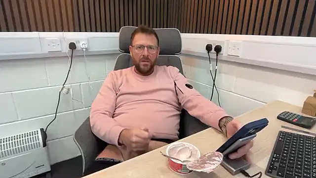 bilf1978 online show from March 6, 2026, 7:58 am