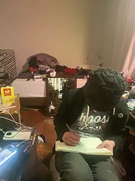 Snapshot of XanderOzzz chatting on February 17, 2026, 7:05 am XanderOzzz online show from February 17, 2026, 7:05 am